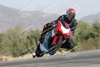 media/Dec-01-2025-Moto Forza (Mon) [[2daa91e15f]]/2-Intermediate Group/Session 2 Turn 9 Entry/